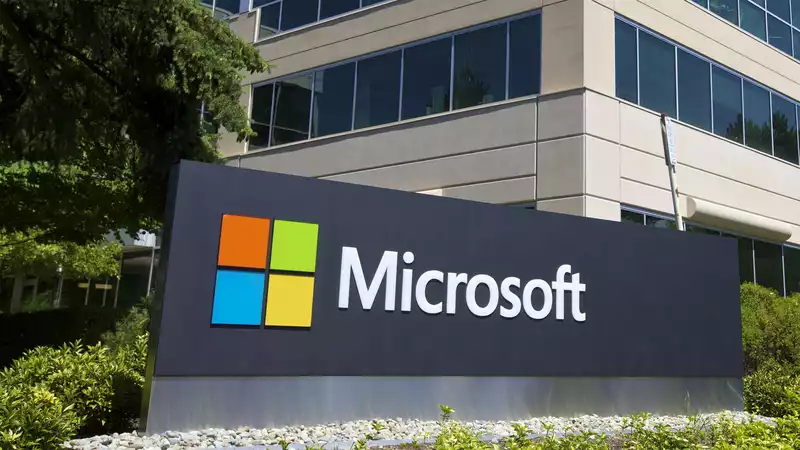 Microsoft Sides with Epic in Battle with Apple, Promises More Open MS Store